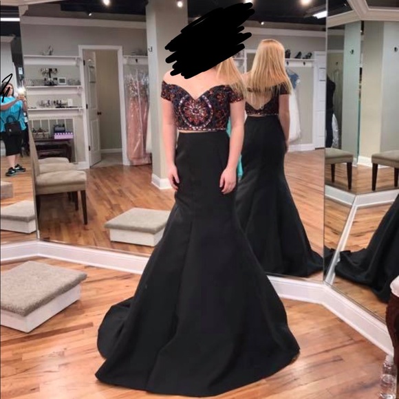 Vienna Prom Dress - Picture 6 of 8